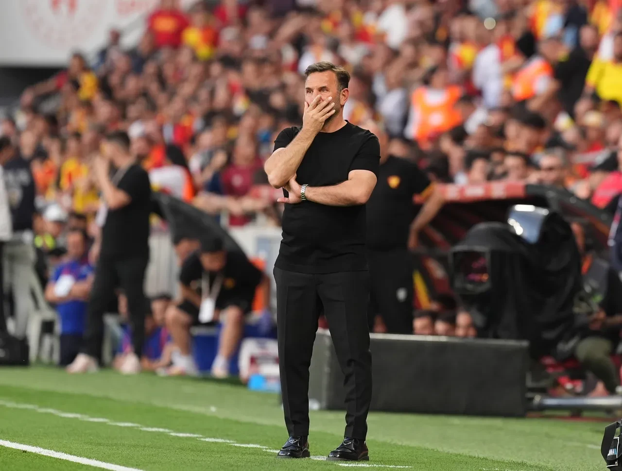 Galatasaray'da çifte ayrılık! Okan Buruk kararını verdi