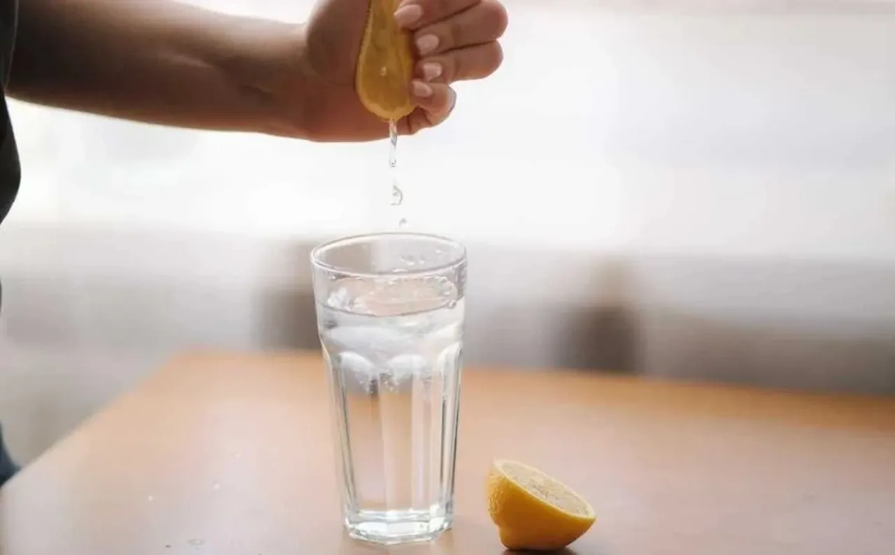 Harvard mezunu doktor açıkladı! 30 gün boyunca her sabah içen kırışıklıklara elveda diyor