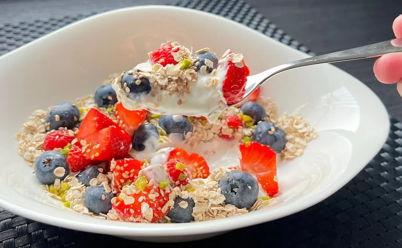 Her sabah yiyen açlığı unutuyor! Diyetisyenlerin yeni gözdesi protein kaseleri