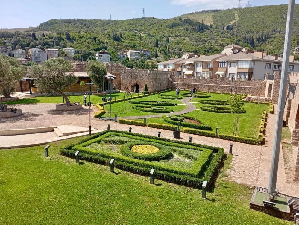 Körfez’de yaz seferberliği: Yabani otlar temizleniyor!