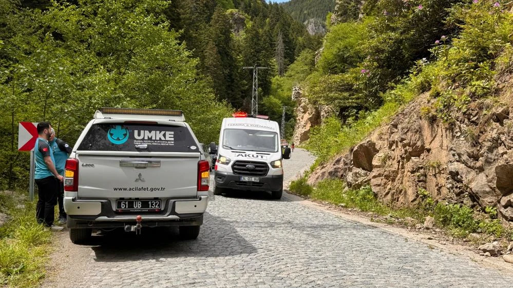 Haldizen Deresi’nde su içmek isterken dereye düşen 9 yaşındaki çocuk için seferberlik başlatıldı