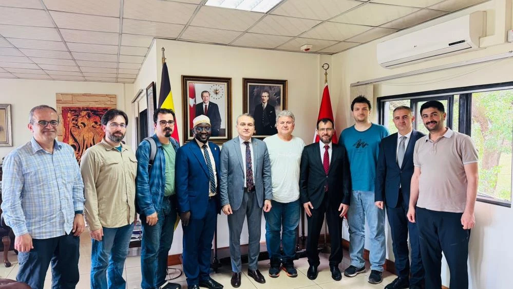 TİKA ve Çare Derneği'nin Türk hekimleri Uganda'ya umut oldu!