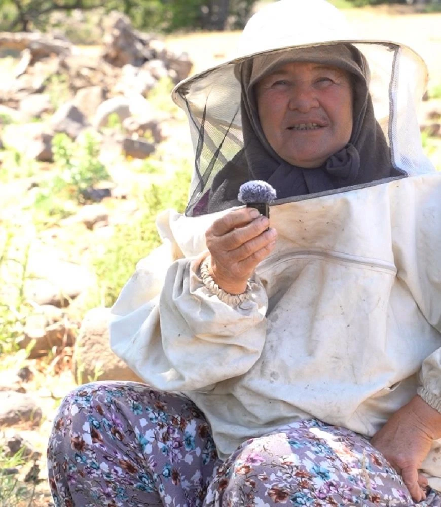 Yunusemre Belediyesi'nden arıcılığa kovan desteği