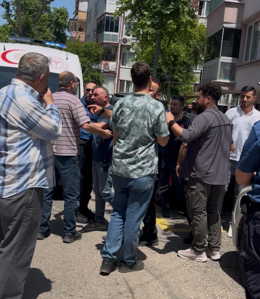 Bursa’da esnaf kavgası! Park krizi kanlı bitti, 2 yaralı
