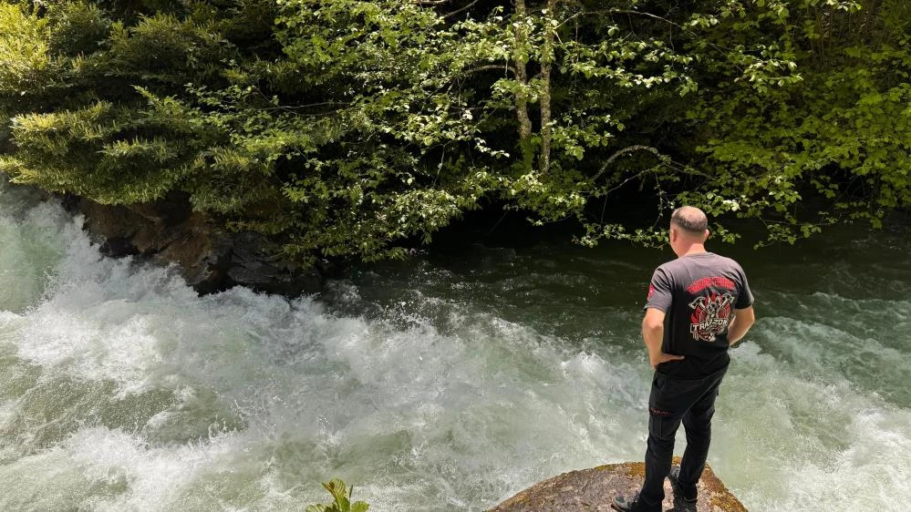 Haldizen Deresi’nde su içmek isterken dereye düşen 9 yaşındaki çocuk için seferberlik başlatıldı