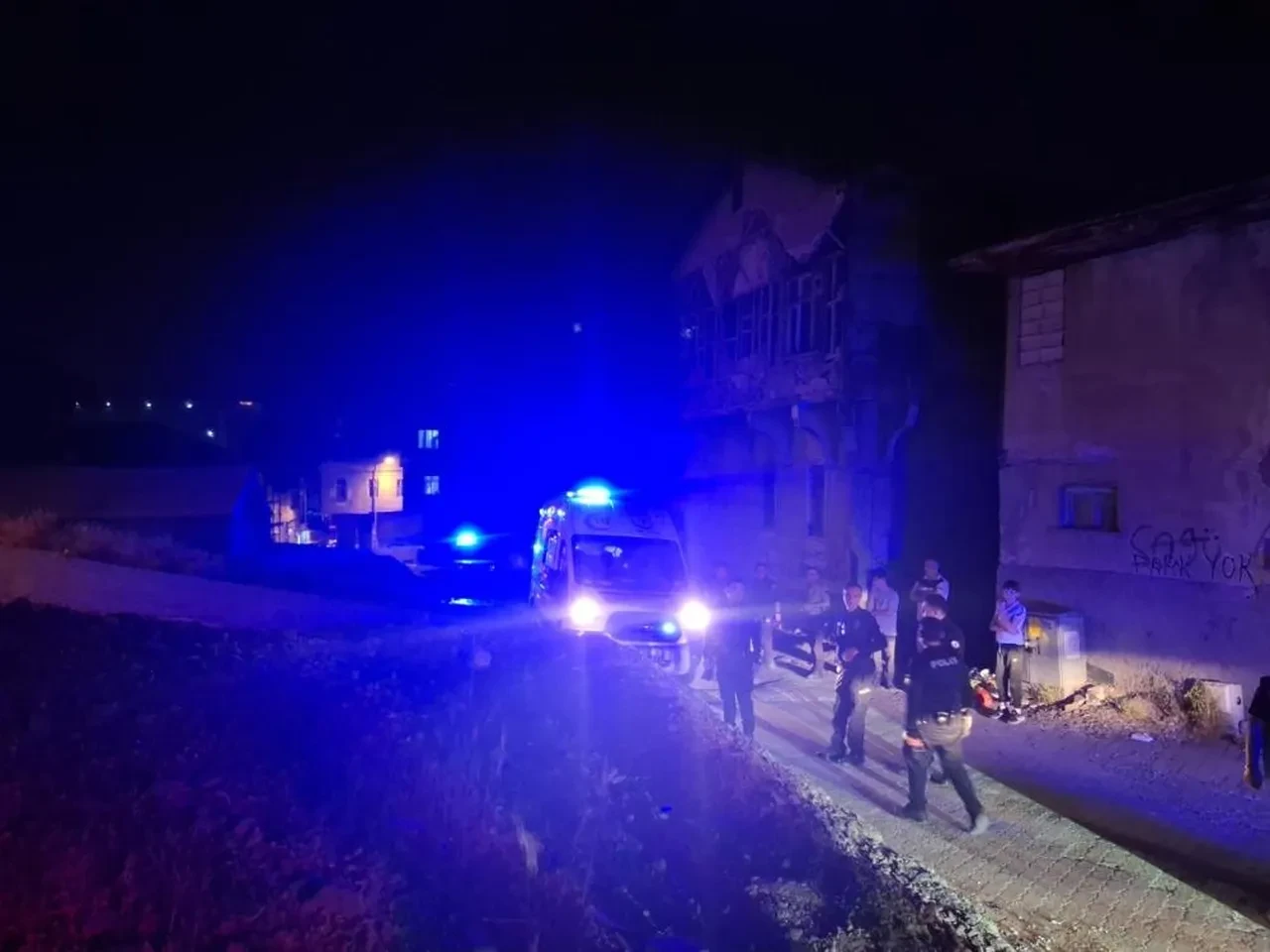 Kahramanmaraş'ta göçük: Polis girişleri kapattı!