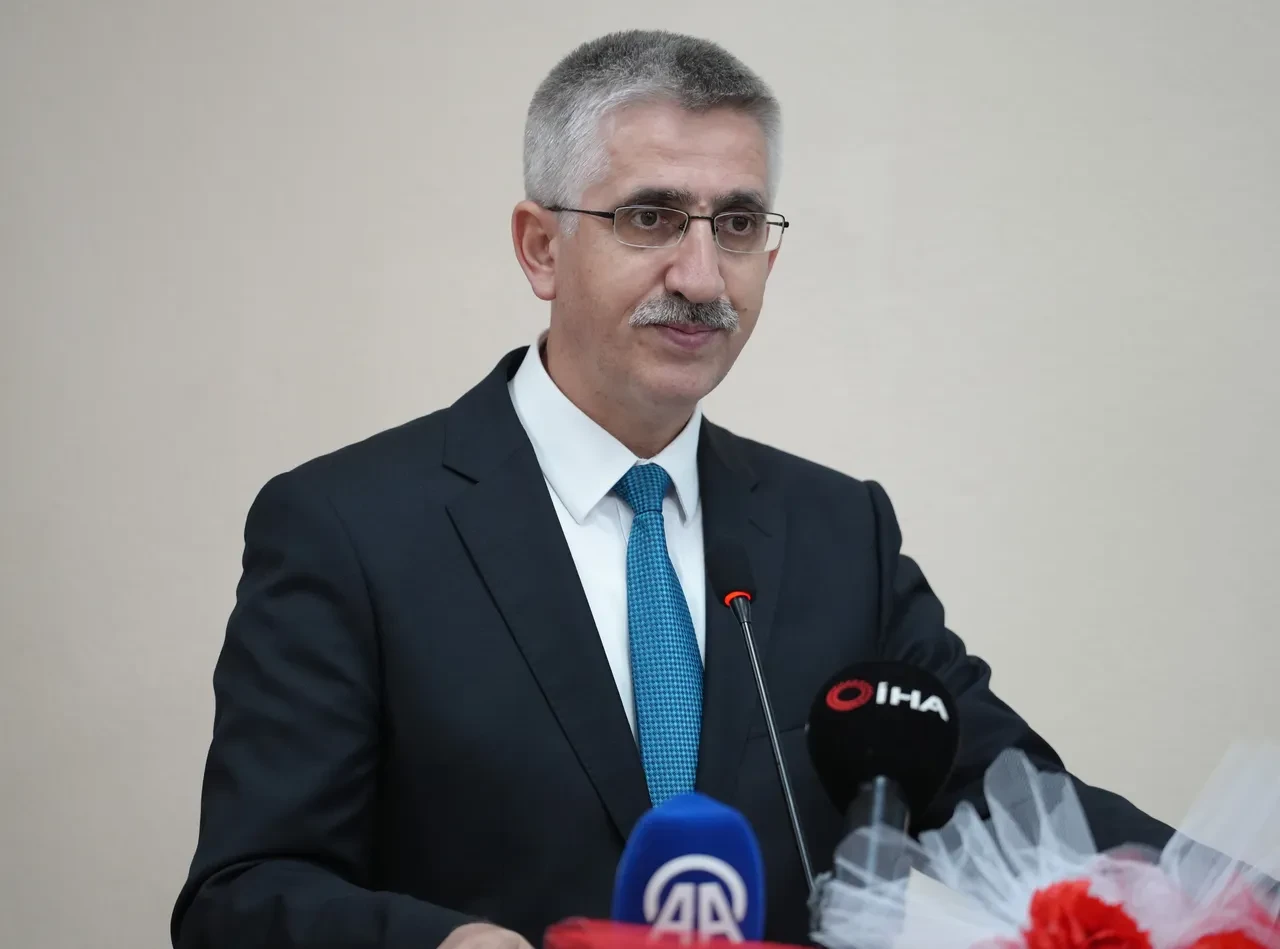 'Merhaba çocuklar, diyerek İngilizce öğretilmez!'  Bakan Yardımcısından sert uyarı