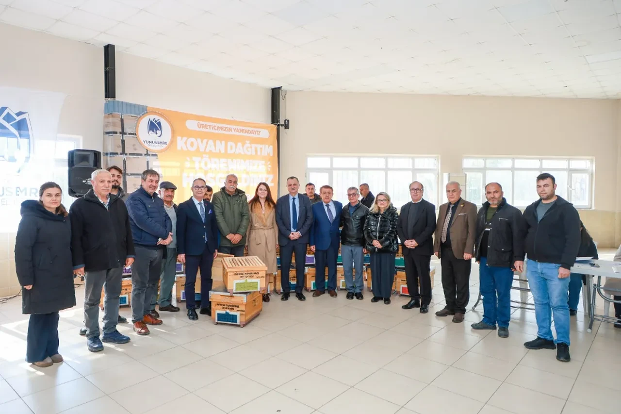 Yunusemre Belediyesi'nden arıcılığa kovan desteği