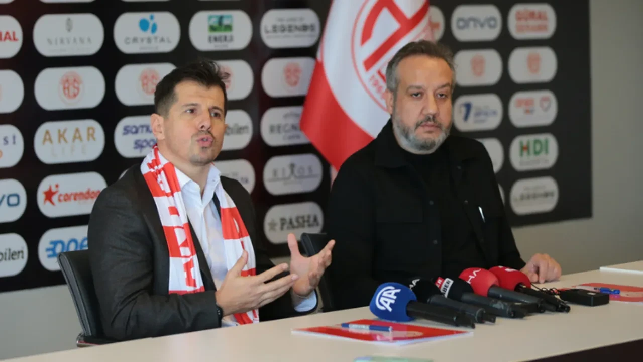 Antalyaspor'da Emre Belözoğlu'nun ayrılığı için açıklama! 