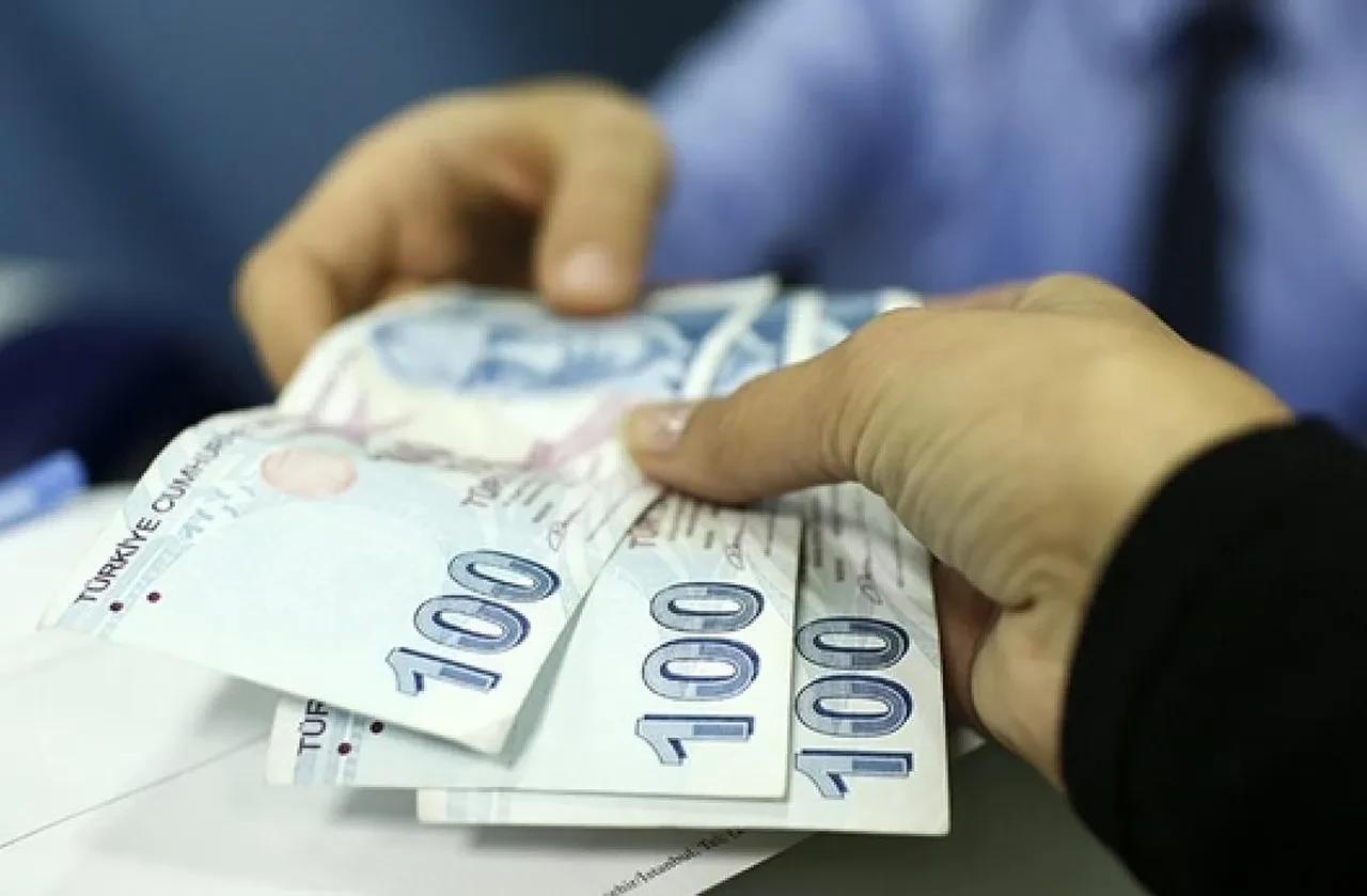 Bu düzenleme yüzbinlerce memurun hayatını değiştirebilir! Maaş ve ikramiye artacak
