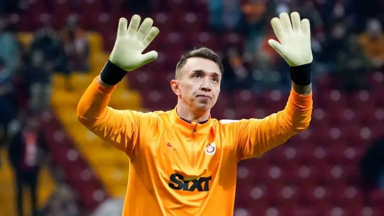 Galatasaray'ın yeni kaptanı belli oldu! Muslera veda ediyor