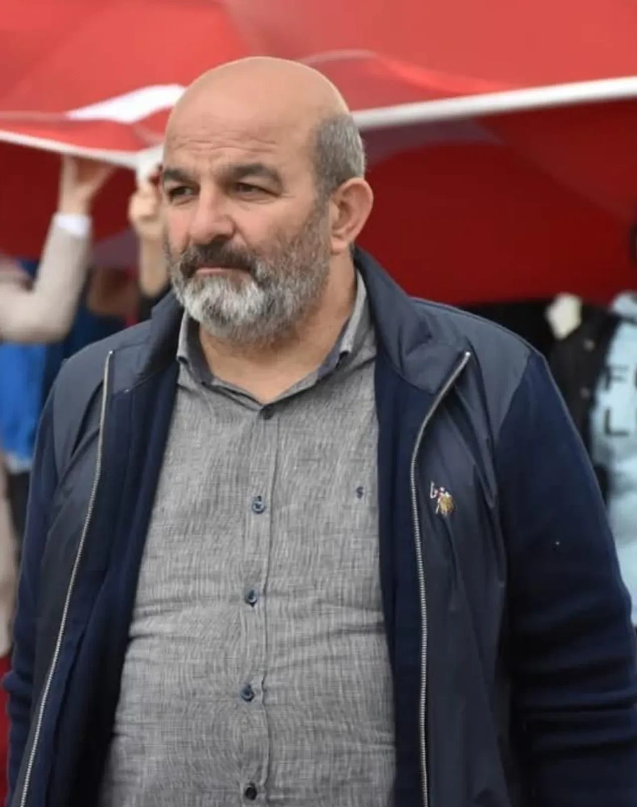 Samsun'da korkunç olay! Emekli polis otobüs durağında kendini vurdu