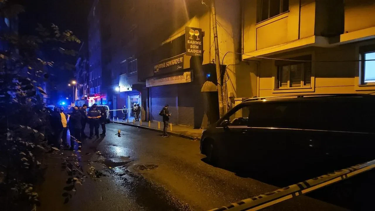 Son dakika | Kağıthane’de eğlence mekanına bombalı saldırı: Yaralılar var!