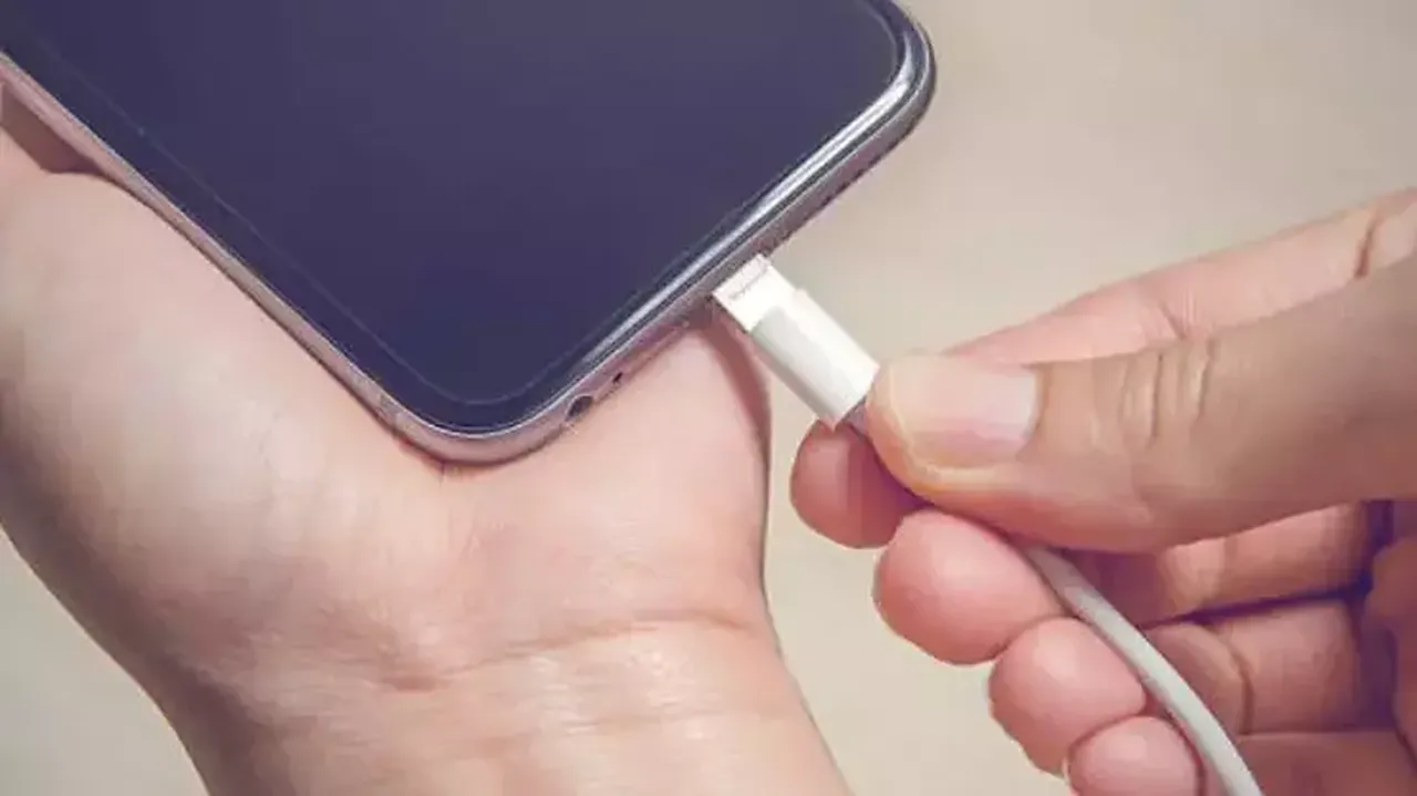 Telefonunuzu şarj ederken bunları yapıyorsanız iki kere düşünün