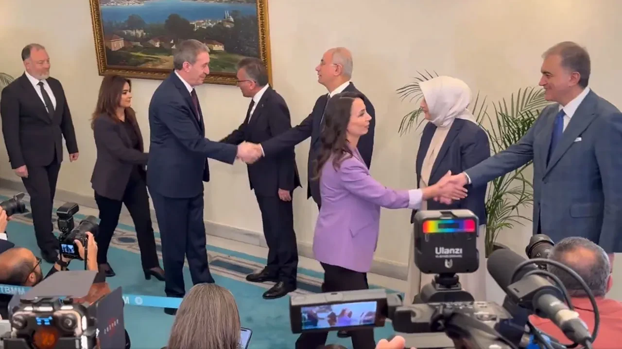 DEM Parti'den AK Parti'ye ziyaret! Görüşme sonrası ilk açıklama