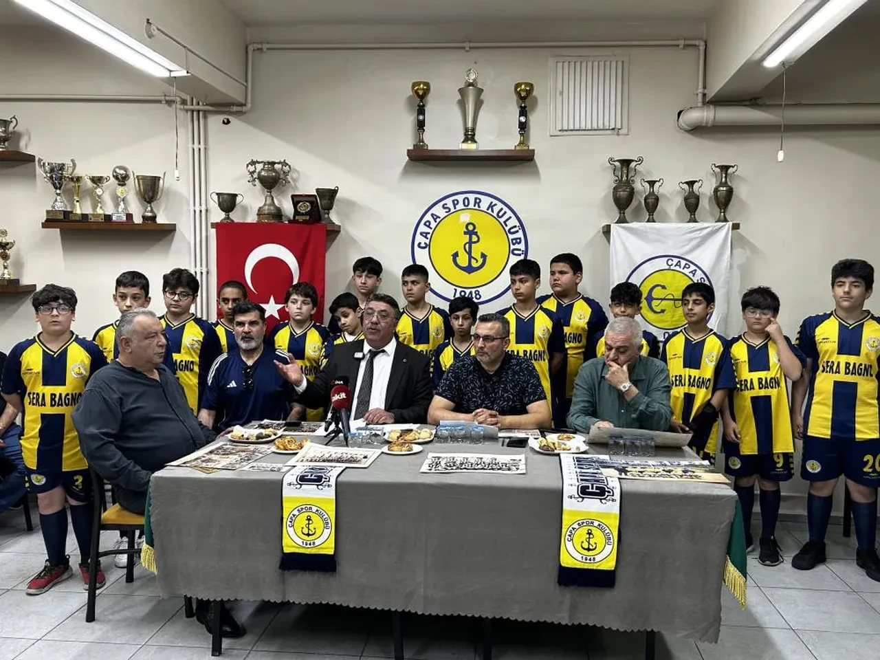 Çapa Spor Kulübü'nden Özgür Özel'e cevap: Keşke önce sorsaydı