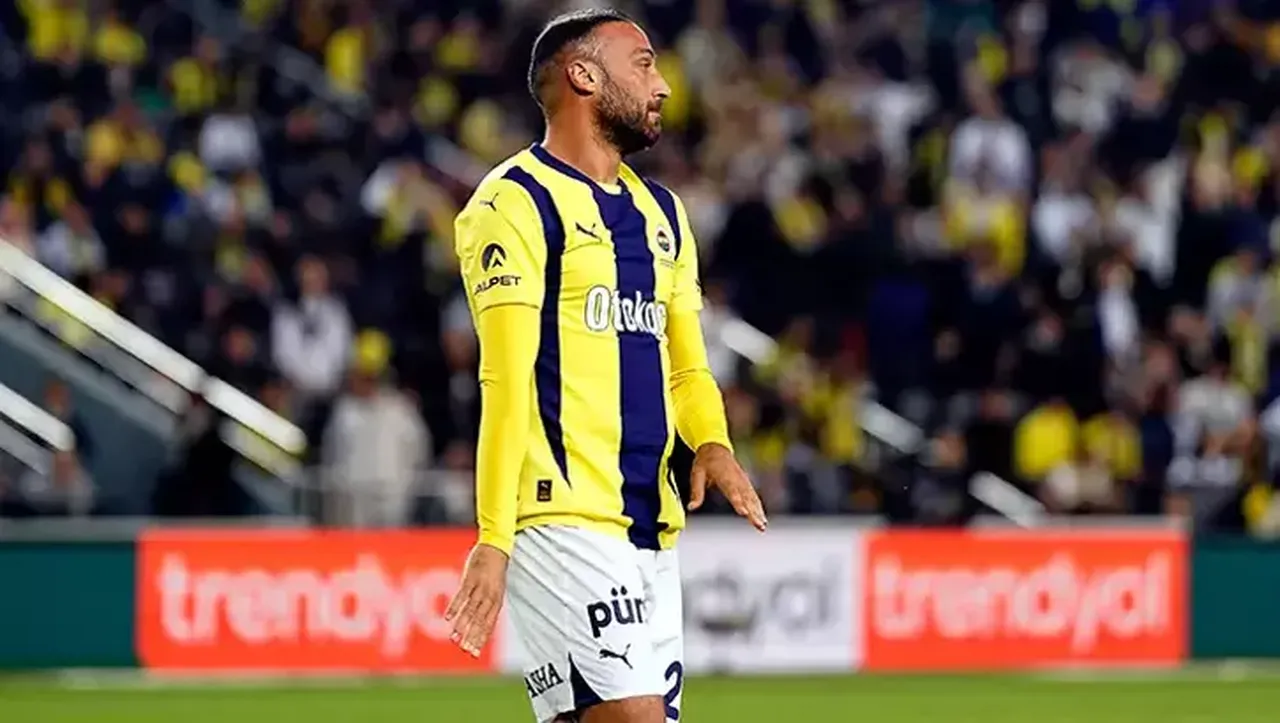 Cenk Tosun Beşiktaş'a geri dönüyor! Fenerbahçe, siyah beyazlı ekiple görüşmelere başladı