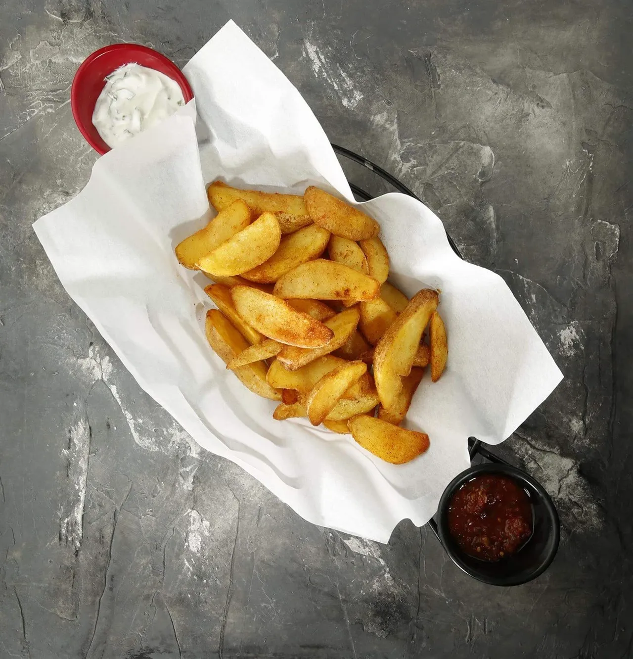 Dışarıda yediğinizin aynısı oluyor! Çıtır çıtır patatesler için 1 kaşık eklemek yetiyor