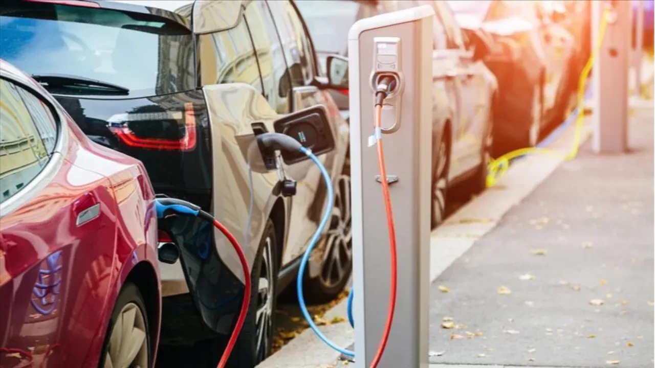 Elektrikli araç şarj soket sayısı nisanda arttı