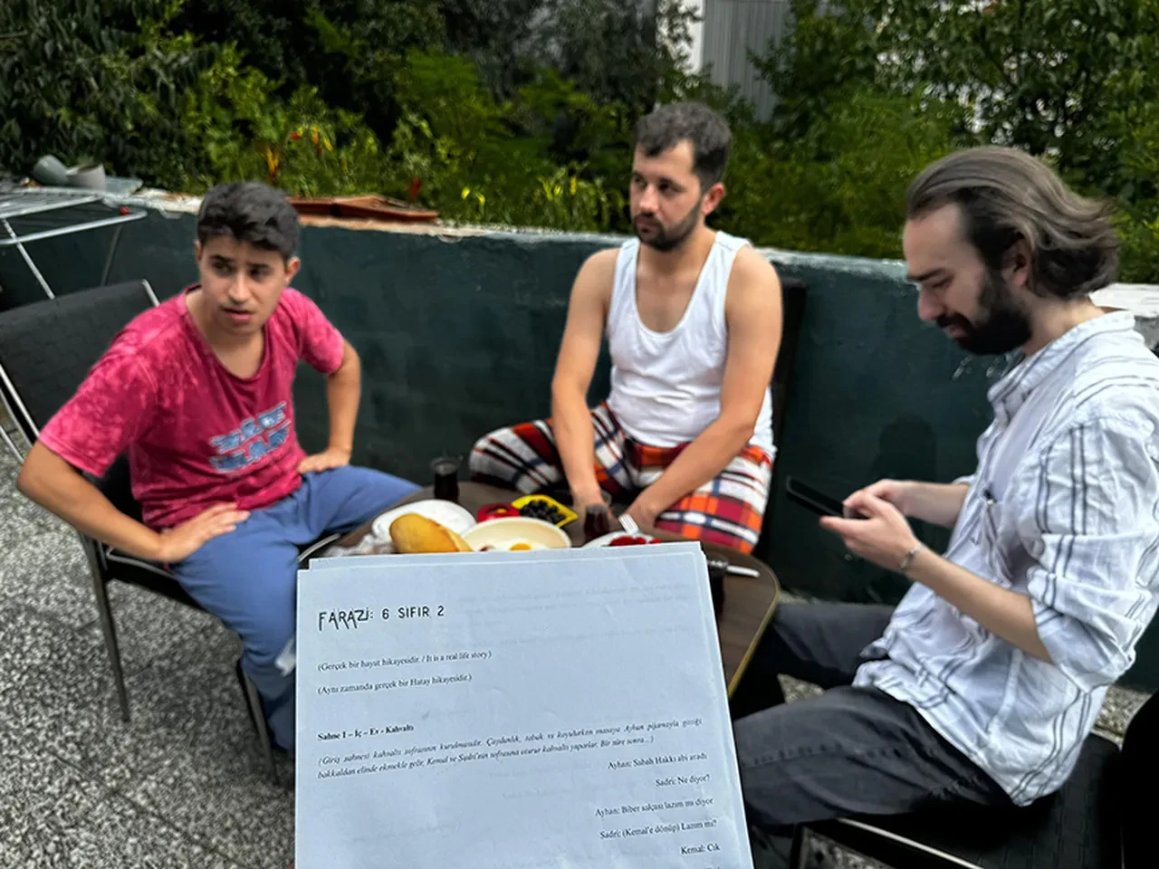 "Farazi 6 Sıfır 2" ile 6 Şubat Depreminin izleri anlatıldı: Hataylı gençlerin dramı YouTube'da