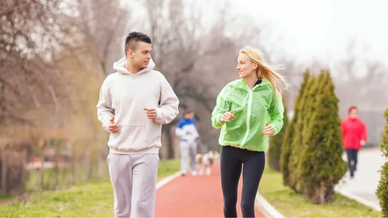 Hem zayıflatıyor hem güçlendiriyor! Japon bilim adamlarının geliştirdiği yürüyüş tarzı