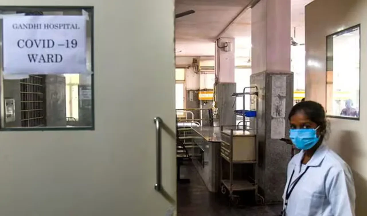 Koronavirüs vakaları 1 haftada 4 kat arttı! Bir ülkede hastaneler hazır bekliyor