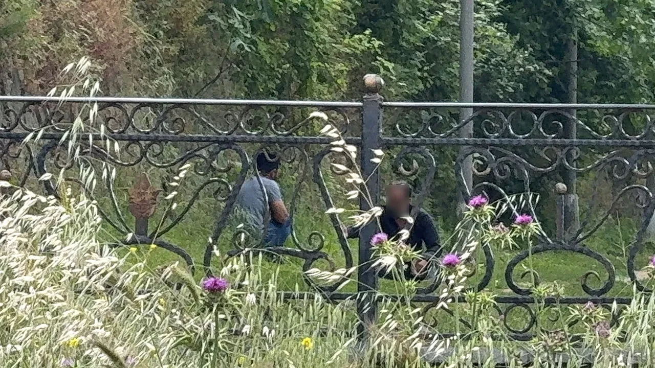 Parkta kafasına pompalı tüfek dayadı, intihardan son anda döndü