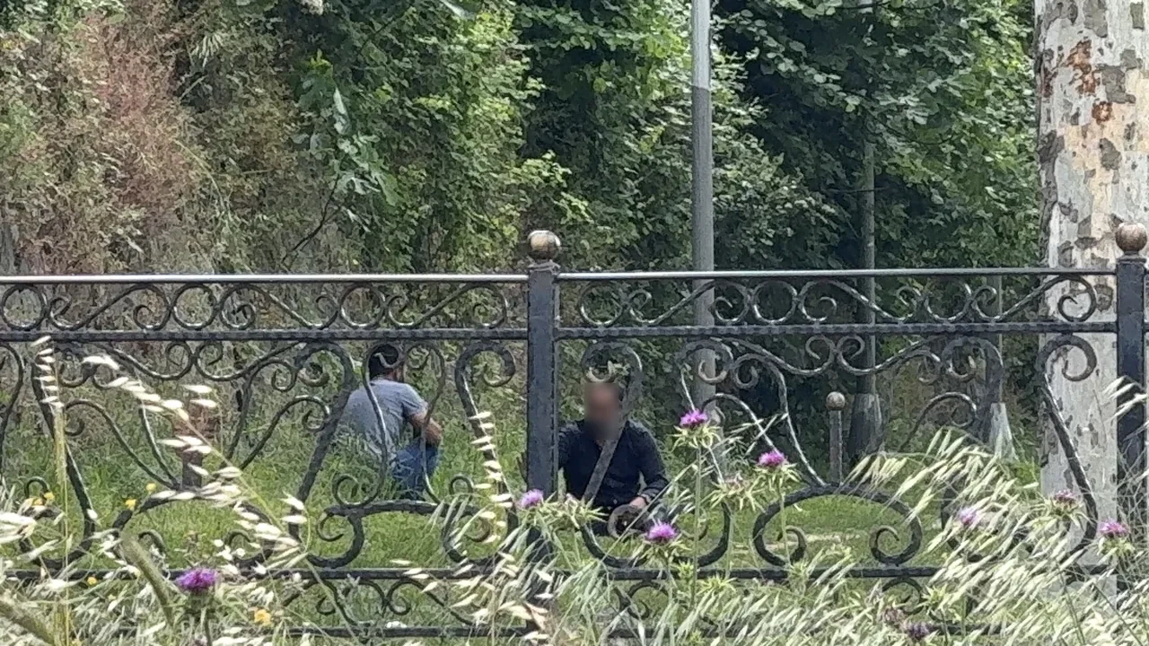 Parkta kafasına pompalı tüfek dayadı, intihardan son anda döndü