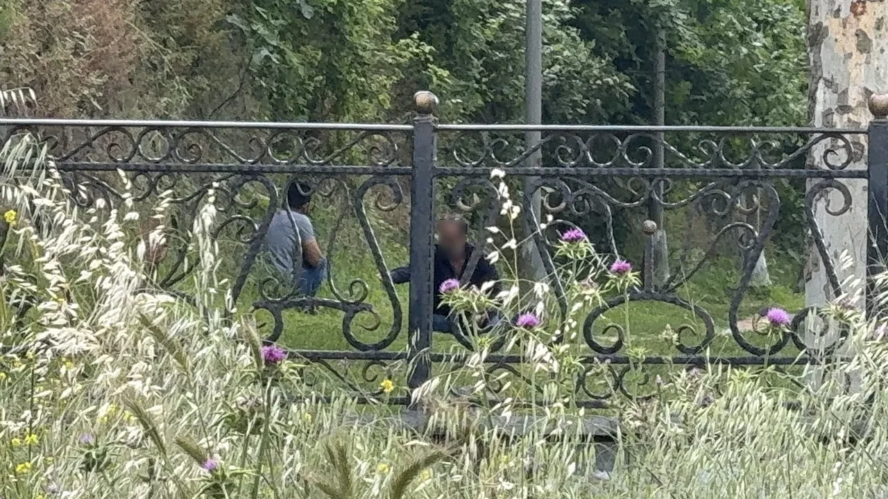 Parkta kafasına pompalı tüfek dayadı, intihardan son anda döndü