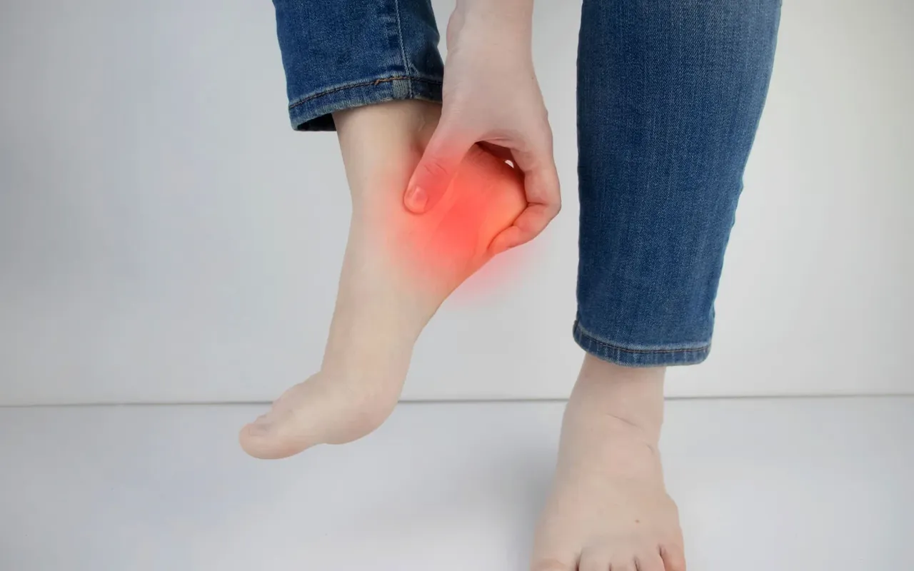 Sabah ilk adımda başlayan ağrının sebebini uzmanı açıkladı