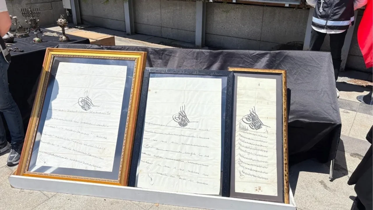 Sultan Abdülhamid'in fermanını çaldılar! İstanbul Havalimanı'nda tarihi operasyon