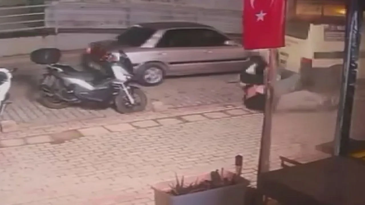 Tartıştığı kişilere otomobiliyle çarptı, gaza basıp kaçtı