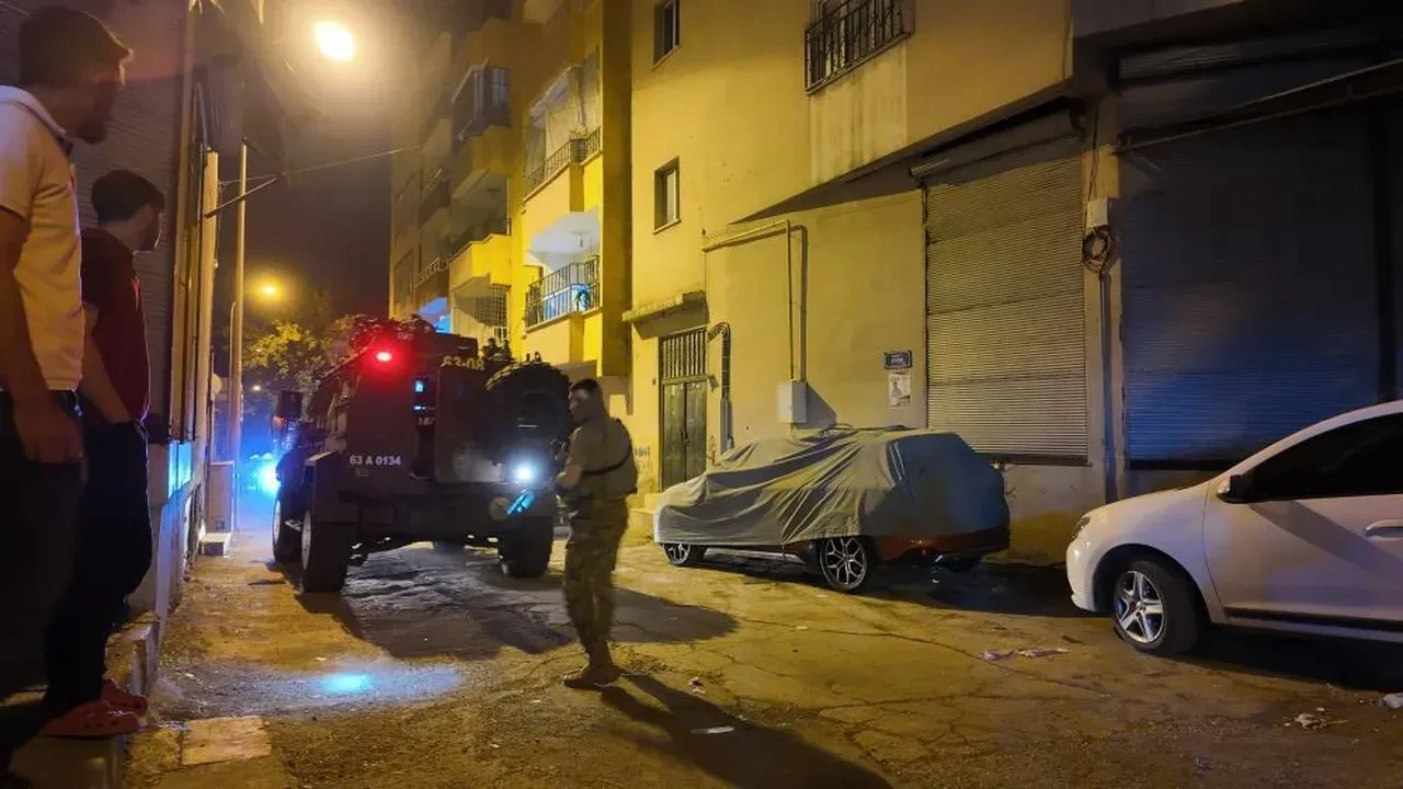'Teslim ol' çağrılarına silahla karşılık verdi! Film sahnelerini aratmayan çatışma kamerada