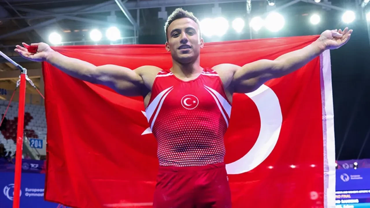 Adem Asil'den altın madalya geldi: Avrupa Şampiyonası'nda büyük zafer! 