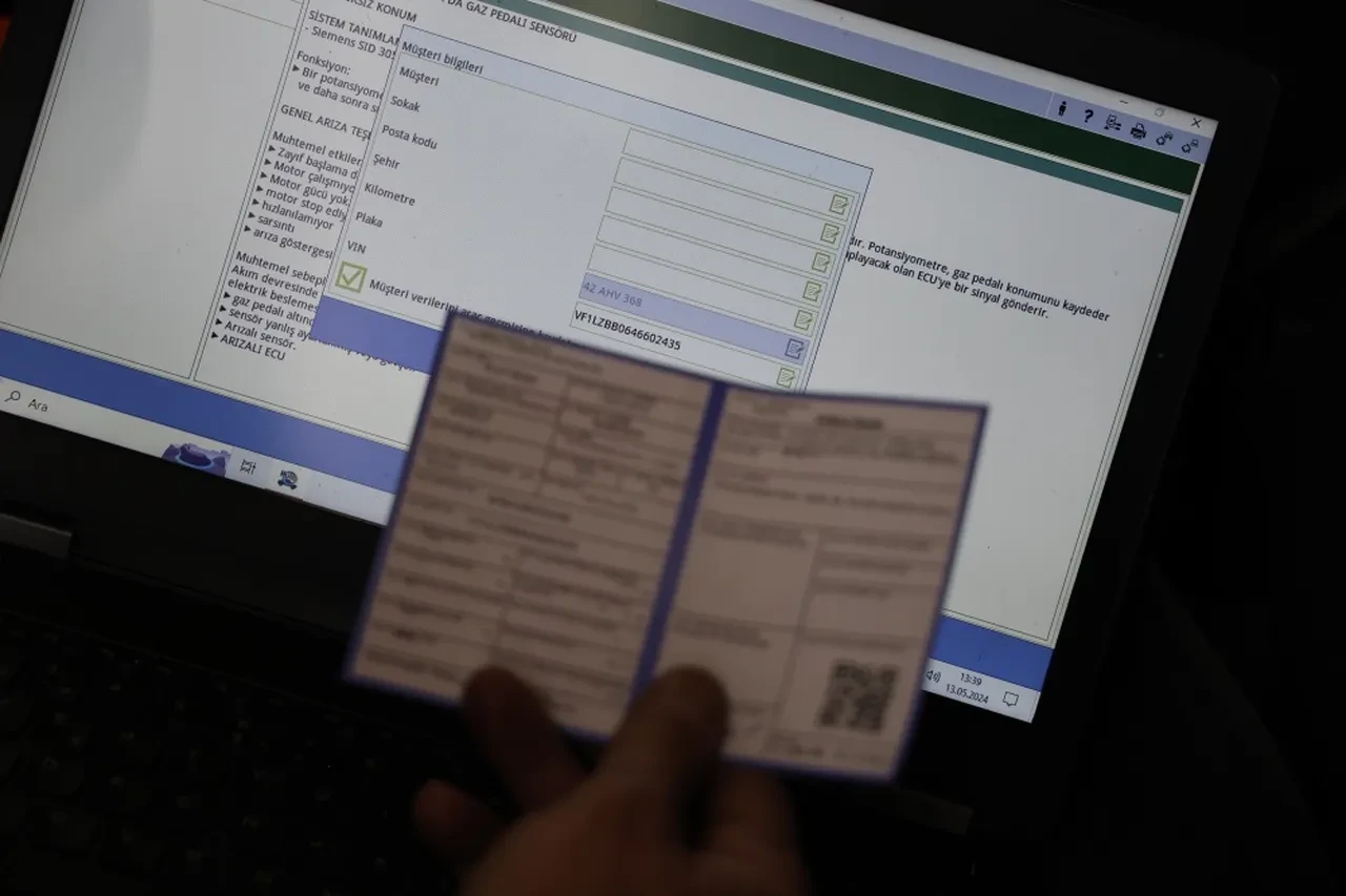 Bu hileyi bilmeyen arabayı kandırılarak alıyor! Dolandırıcılardan ekspertizleri bile şoke eden oyun