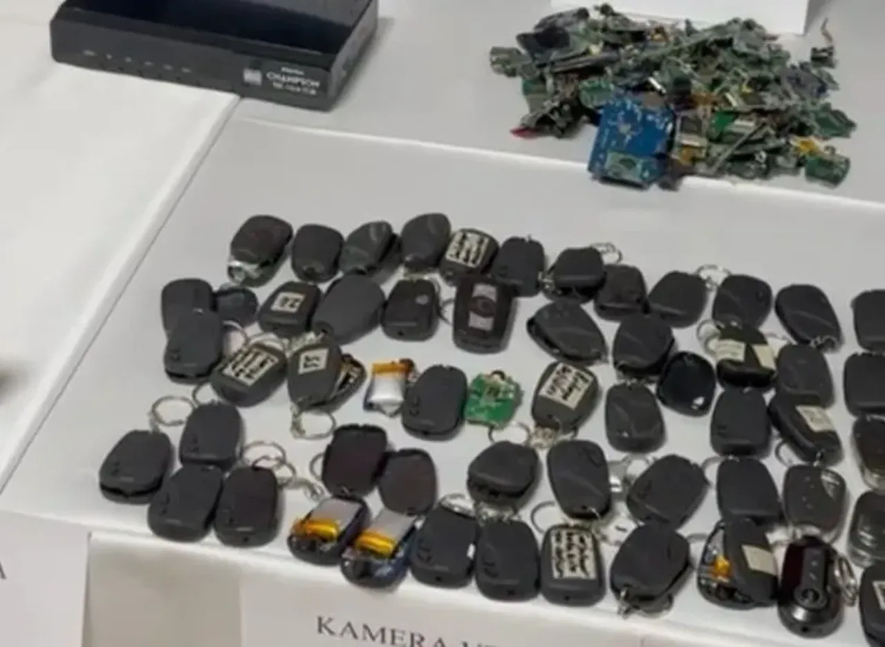 Casus kamera skandalı! Neredeyse tüm Türkiye'yi izlemiş: Evden çıkanlar şoke etti