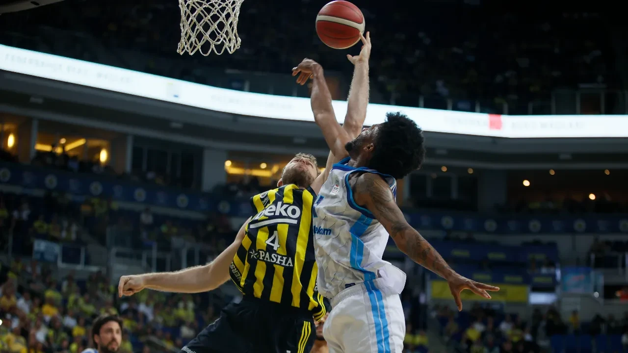 Fenerbahçe Beko Türk Telekom maç sonucu kaç kaç? Farklı galibiyet