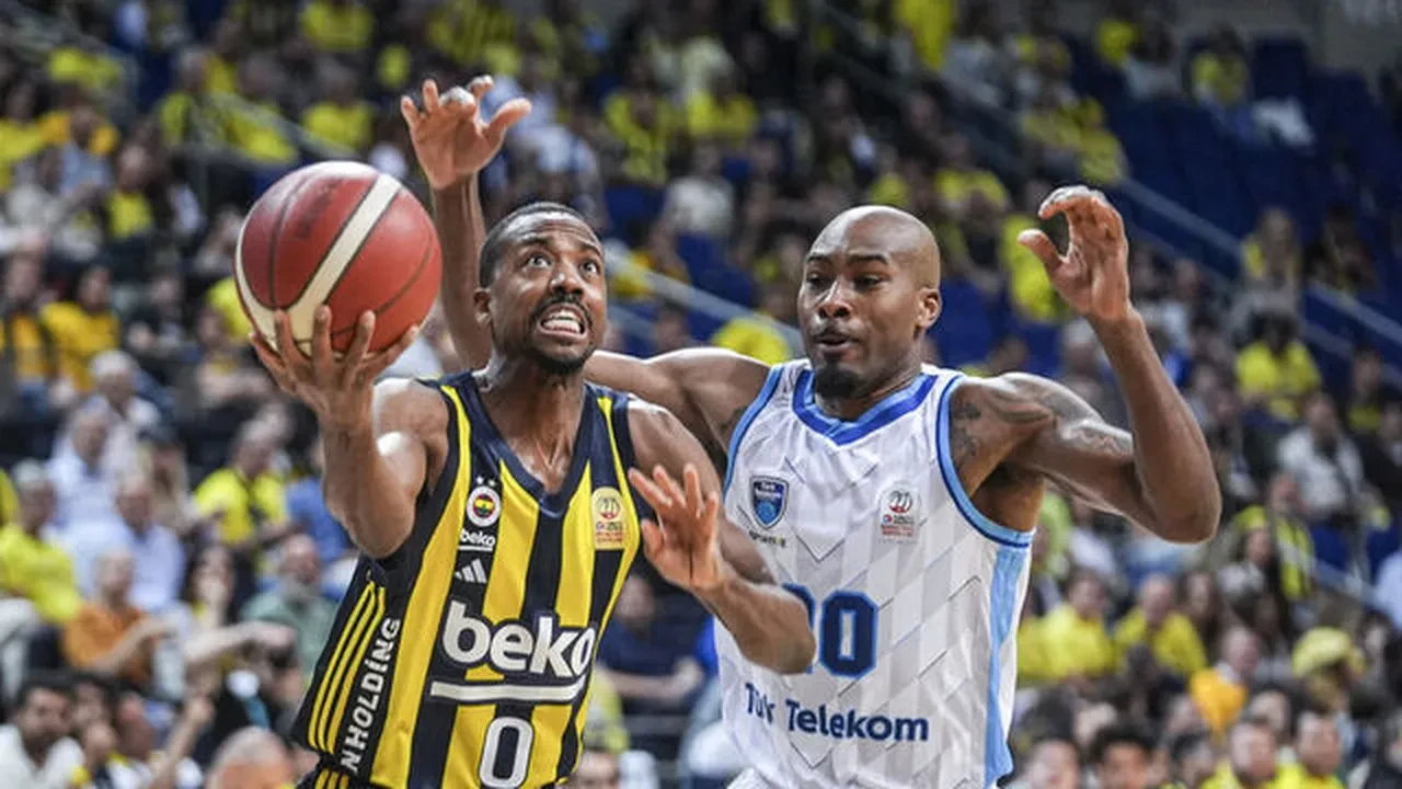 Fenerbahçe Beko Türk Telekom maç sonucu kaç kaç? Farklı galibiyet