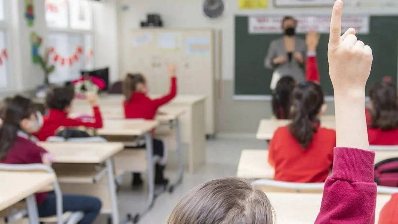 'Hayalet sınıflar' patlak verdi! Devamsızlık yok, sınav yok: MEB harekete geçti 