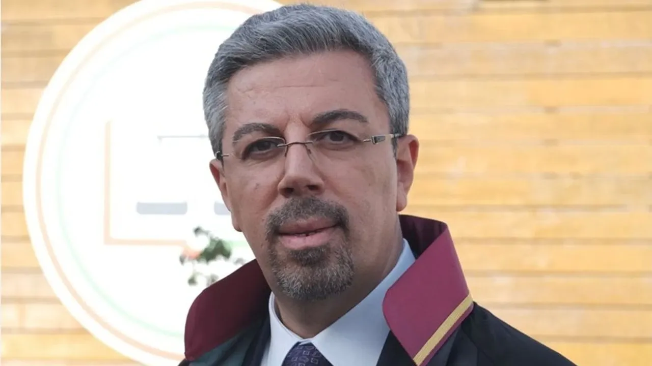 İstanbul Barosu Yönetim Kurulu Üyesi Fırat Epözdemir tahliye edildi