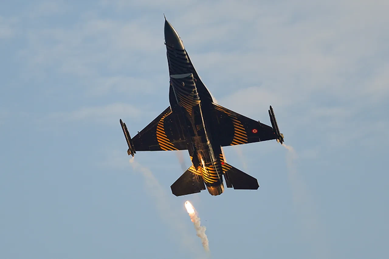 İstanbul'da jet uçak sesinin neden geldiği belli oldu! Akşam saatlerinde savaş uçağı sesleri yükseldi