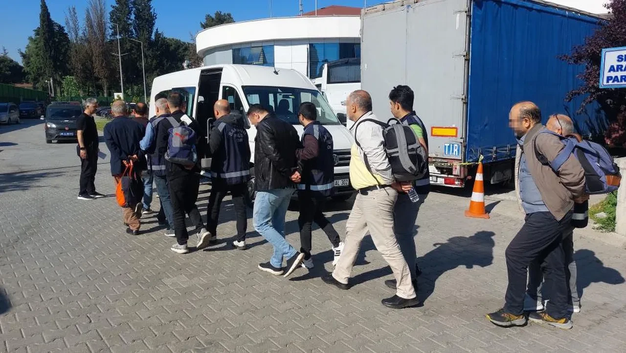 Maydanoz Döner'e FETÖ operasyonu! Adliyeye sevk edildiler