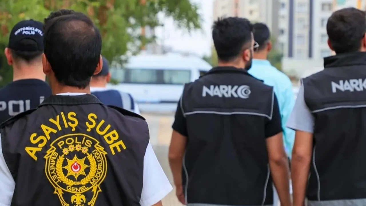 'Narko hançer' operasyonunda uyuşturucu satıcılarına darbe