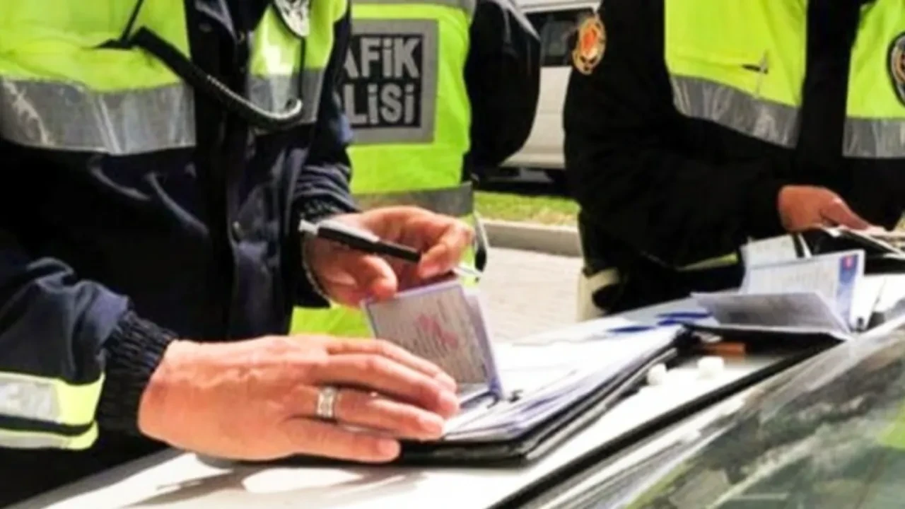 Yeni trafik cezaları belli oldu! Bunları yapanların canı fena yanacak