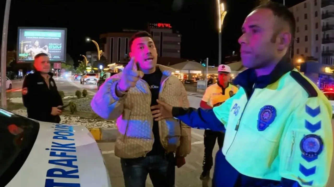 Yolda zikzak attı, polise ve gazeteciye çatıp poz verdi