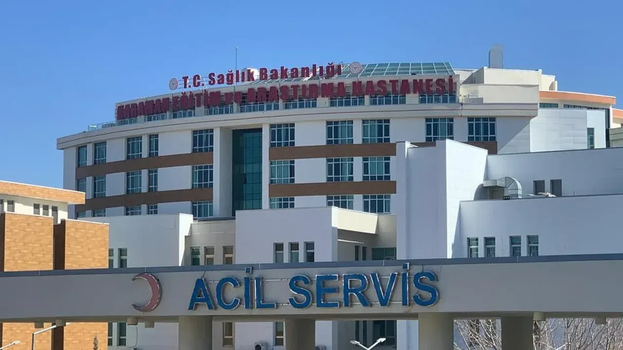 6 yaşındaki çocuğun kahreden sonu! Top oynarken otomobil ezdi