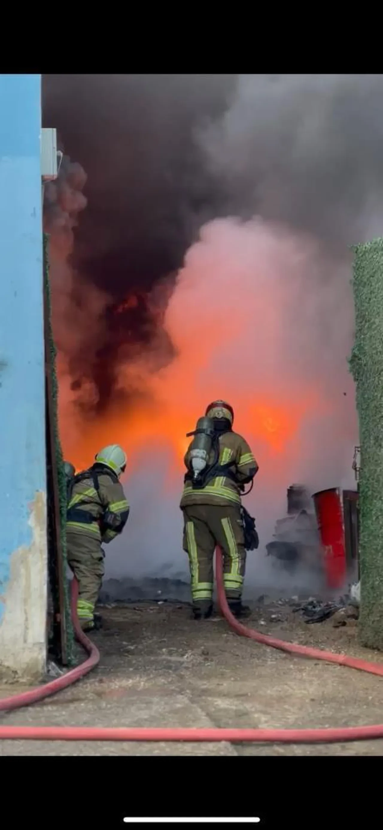 Bursa'da iki fabrikayı saran yangın kontrol altına alındı