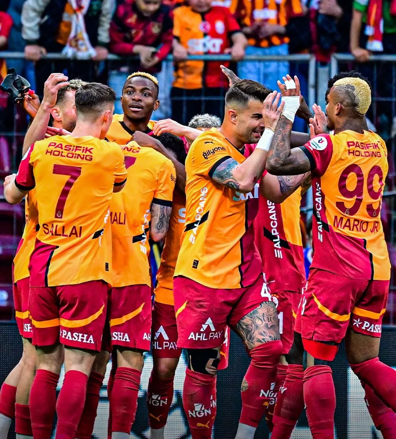 Galatasaray Sivasspor engelini de aştı: Arma, Victor Osimhen ile yükseliyor! 