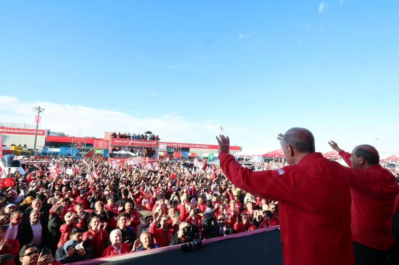 KKTC ziyareti Rum basınında geniş yer buldu: Meydan okudular!