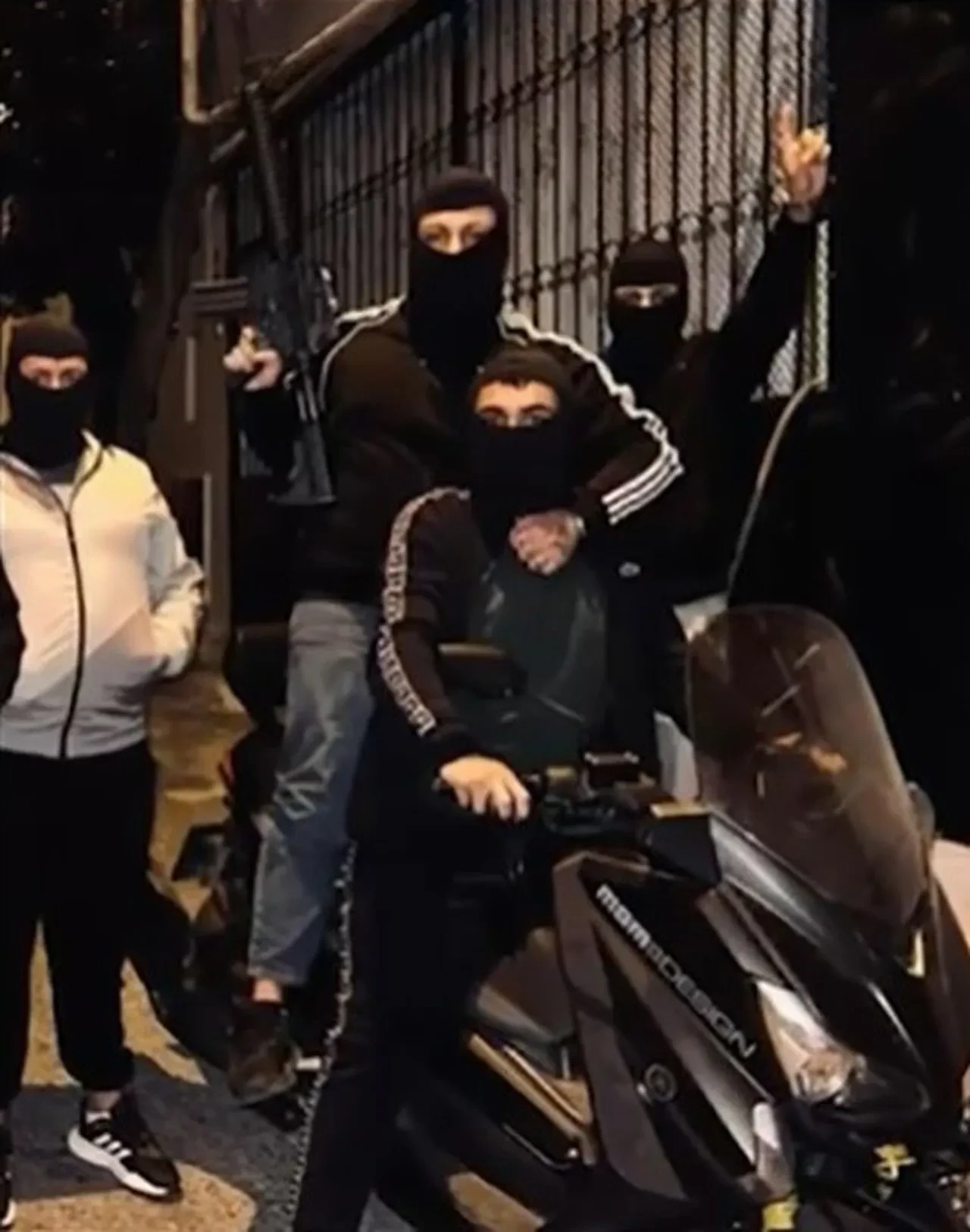 Polis 'Acımasızlar'a acımadı! Şafak operasyonuyla yakalandılar